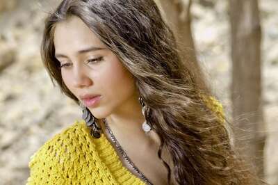 Salma Agha's daughter set for Bollywood debut