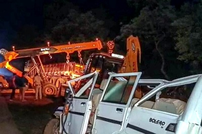 UP: Three of Family Die After Car Hits People Waiting for Bus on Expressway, 6 Others Injured