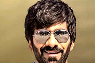 Injured Ravi Teja Returns To The Sets Of Tiger Nageswara Rao After Accident