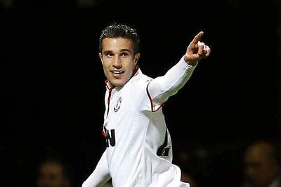 RVP salvages 2-2 draw for Man Utd against West Ham
