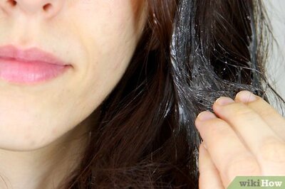 How to Tease Your Hair Without Damaging It