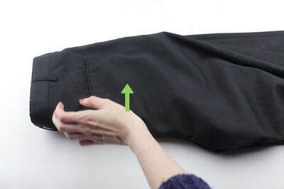 4 Easy Ways to Hang Your Pants on a Hanger