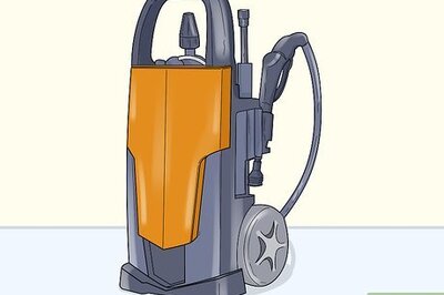 How to Clean Ash Off of a Car