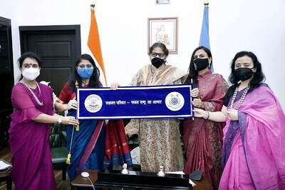 With Style Reflective of Home Minister, Amit Shah's Wife Makes Rare Public Appearance