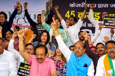 BJP Stages Dharna Outside Kejriwal's Residence, Urges Him to Allow Public to See His 'lavish Living'