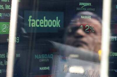Facebook shares fall as valuation doubts rise