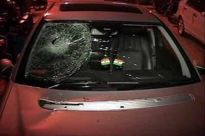 Pune woman crashes Merc, six injured