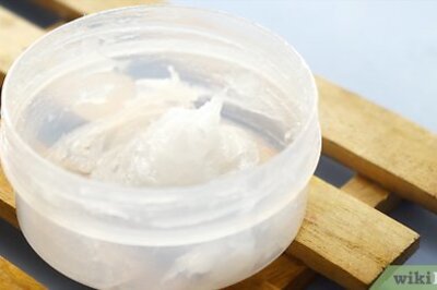 How to Get Gum off Skin