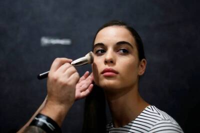 Here's How To Plan Your Wedding Beauty Schedule Before The Big Day