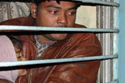 More passengers board train to Pak