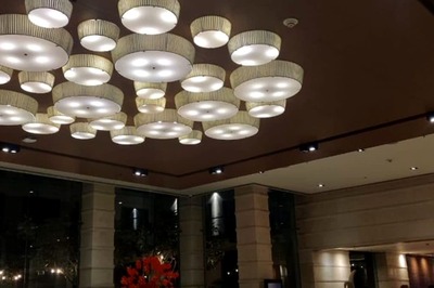 Man Wants Five Star Hotels to Have 'Special' Places For Drivers to Sleep, Desis Disagree