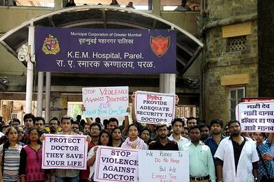 Doctors in Maharashtra Call Off Strike After CM's Intervention