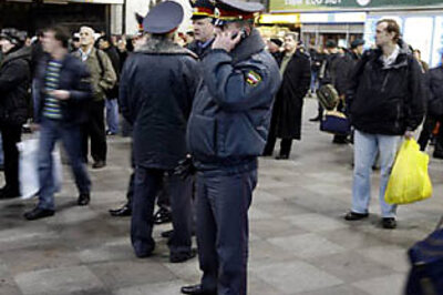 Russian train crash kills 39; bomb attack suspected