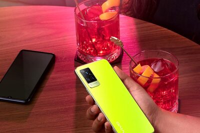 Be The Spark This Festive Season With The All New vivo V21 Neon Spark