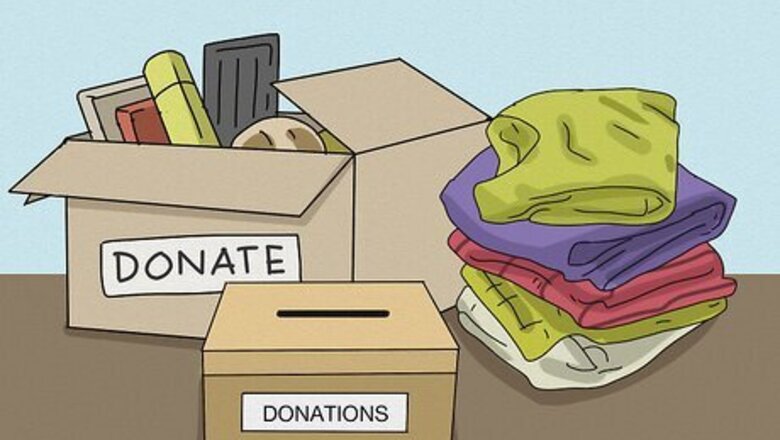 How to Help Out Someone in Need: 13 Compassionate & Actionable Ways