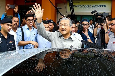 Malaysia's Mahathir Axes Project to Build High-Speed Rail Link With Singapore