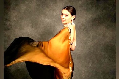 Actress Hansika Motwani Looks Stunning In Regal Saree