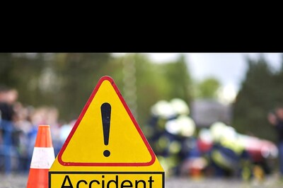 Five Killed On Way to Bareilly as Car Crashes Into Truck After Tyre Burst