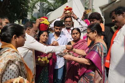 2024 LS Polls Outreach: Telangana BJP Gives 'Sacred Rice', Invites People to Ram Temple After Jan 22 Pran Pratishtha