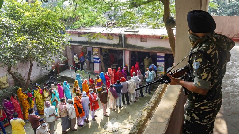 Bihar Elections 2020: Over 57% Polling in Third Phase of Polls, One Shot Dead in Purnea District