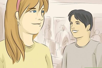 How to Know if a Girl Doesn't Like You Back