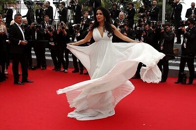 Was uncomfortable doing bold scenes with Om Puri: Mallika Sherawat