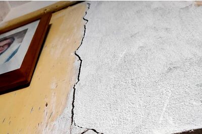 Kolkata: Three Years After Tunneling Fiasco, Fresh Cracks Develop in Several Houses of Bowbazar Due to Metro Work