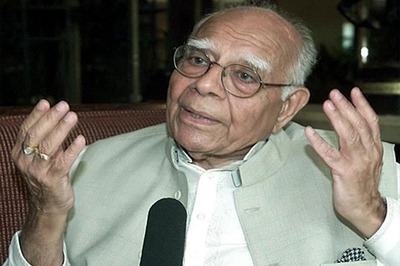As Ram Jethmalani Agrees to Fight Pro-bono, AAP Doubles Down on Allegations Against Arun Jaitley