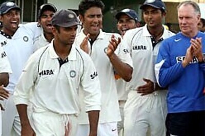 Dravid hails team effort, bowlers
