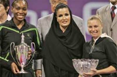 Venus beats Zvonareva to win WTA Championships