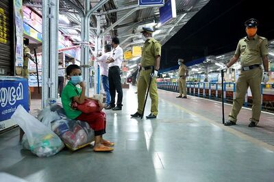 Deaths in Shramik Special Trains Cannot be Attributed to Hunger & Food Shortage: Railway Board Chairman