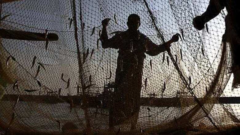 Govt summons Lankan envoy, asks to return 53 fishermen