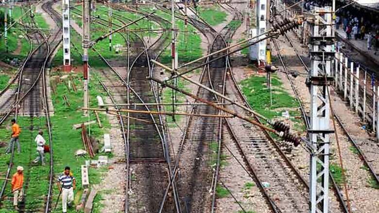 Grid collpase: 180 trains stranded on ER, SER networks