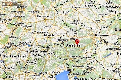 Austria arrests couple with machine gun in plane luggage