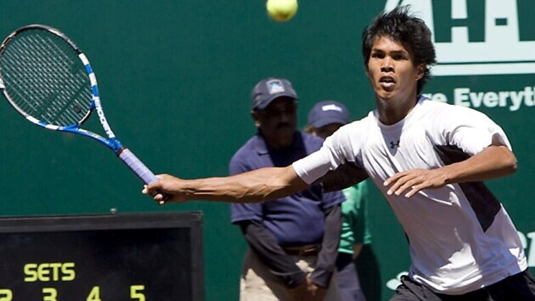 Somdev goes down fighting to Hewitt