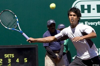 Somdev goes down fighting to Hewitt
