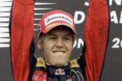 Sebastian Vettel clinches Chinese F1 Grand Prix