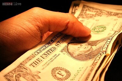 US man returns $ 125,000 that fell from armoured truck