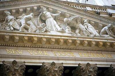 Global Shares Retreat As Investors Await Fed Chair's Speech