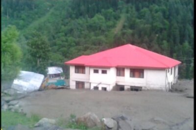 J&K: One killed, 4 missing as cloudburst hits near Sonamarg