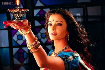 Quick Quiz: Can you guess the name of the singer by looking at the screencap from the song?