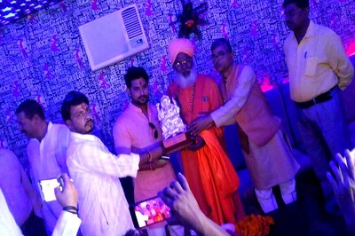 Unnao MP Sakshi Maharaj, Who Blames ‘Vulgar’ Behaviour for Rapes, Inaugurates Nightclub; Says Was ‘Tricked’