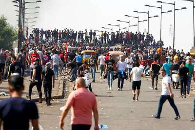 Iraqis Continue Anti-regime Protests Despite PM Abdel Mahdi's Vow to Resign