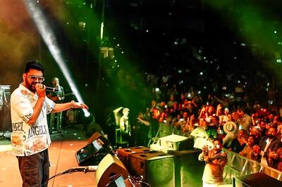 Pics: Kapil Sharma Sets California Stage On Fire, Gets Ready For Florida