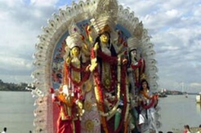 Tech-savvy artisans sell idols via net