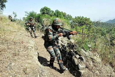 Pakistan Mobilises Additional Troops, Weaponry Along LoC; Indian Army Issues Warning: Officials