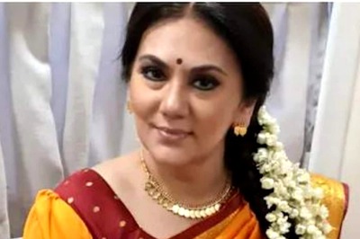 Ramayan Fame Deepika Chikhalia Trolled For Her Attire On Insta, Actor Deletes Pics