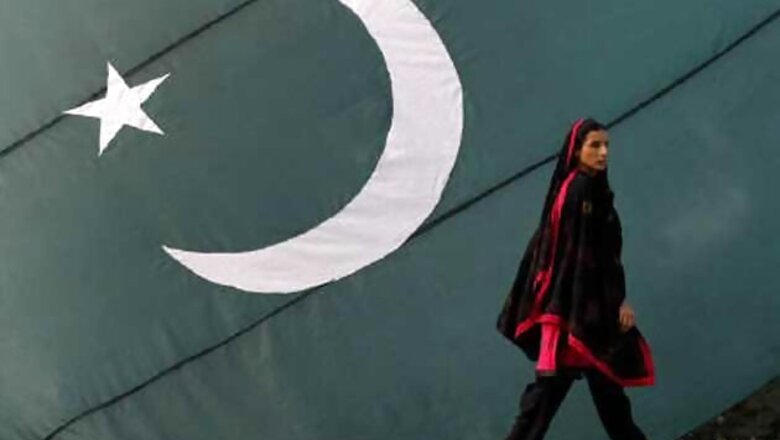 Pakistan releases 57 Indian fishing boats
