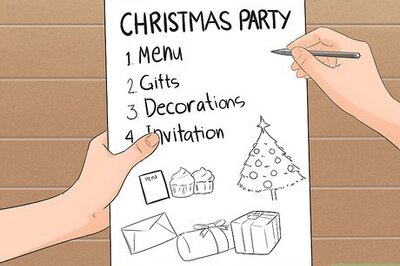 How to Host a Stress-Free Holiday Party at Your Home in 4 Simple Parts