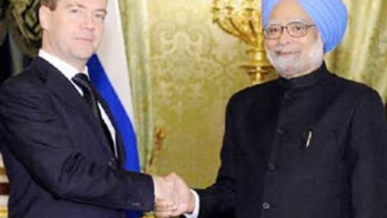 India, Russia sign N-deal; think alike on terror